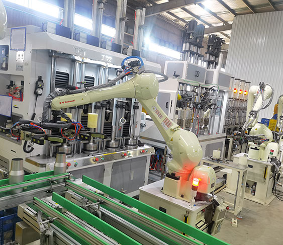 1724117875196469.jpg 焊接自動(dòng)化生產(chǎn)線.jpg